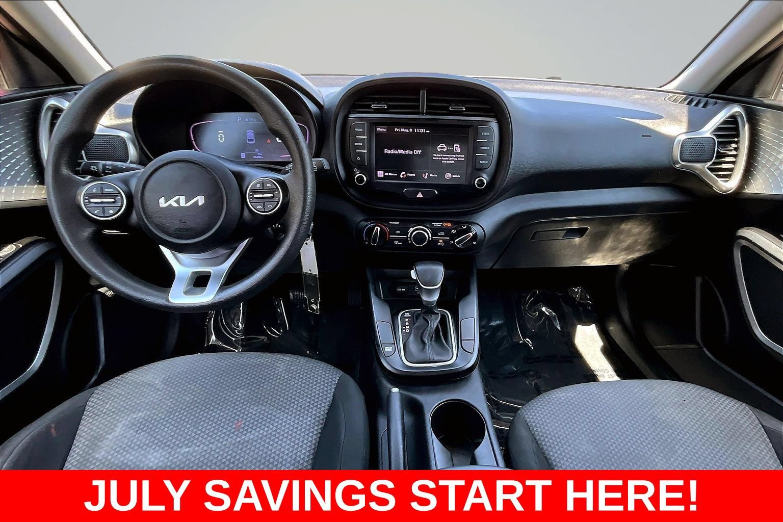 Used 2023 Kia Soul LX w/ LX Technology Package FWD image 10