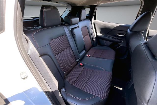 New 2026 Nissan Kicks SR image 9