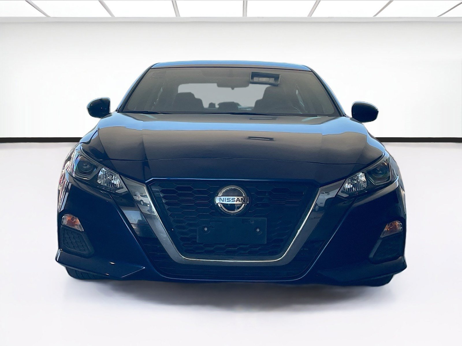 Used 2020 Nissan Altima 2.5 S FWD image 2