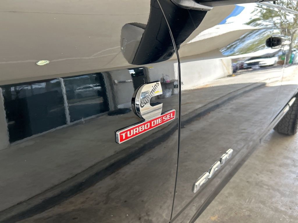 Used 2024 RAM 2500 Laramie image 15