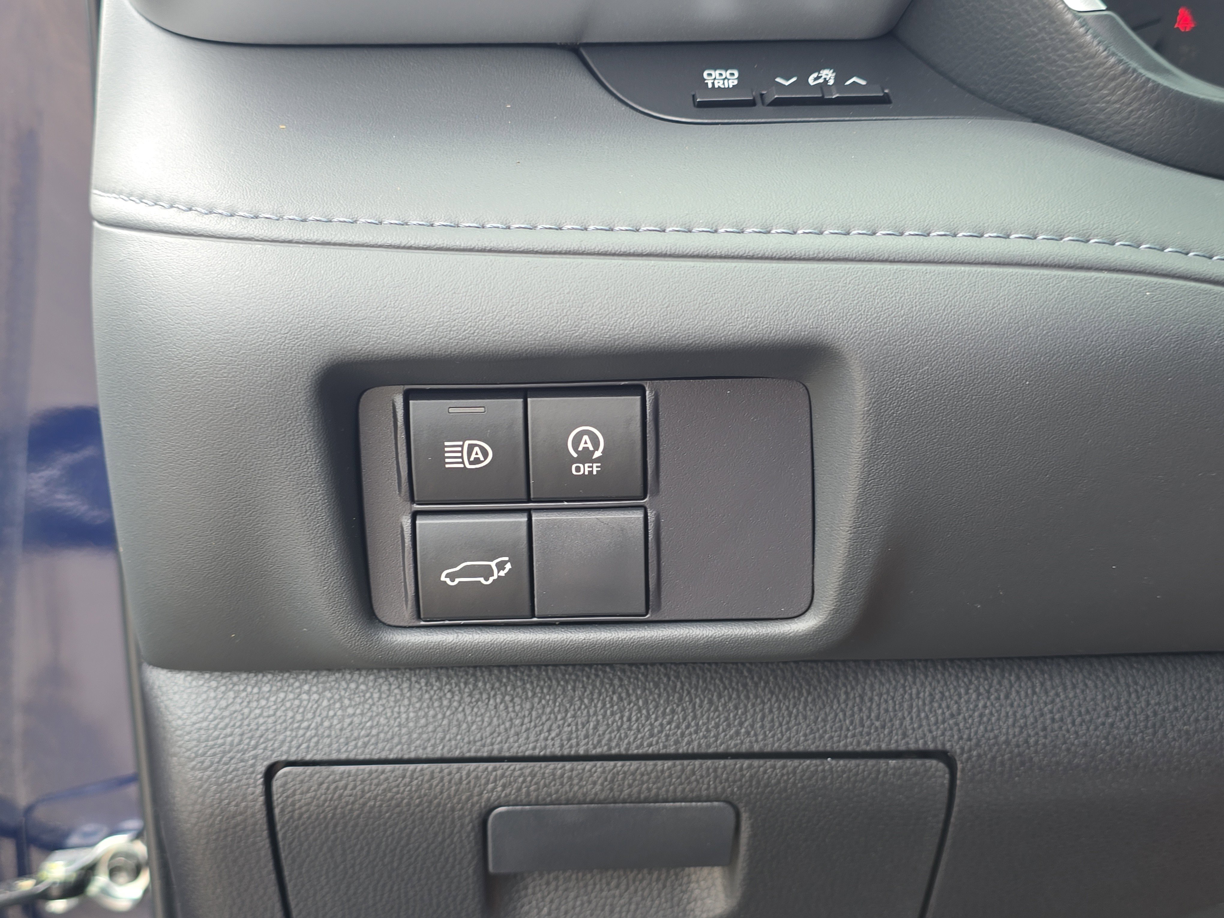 Used 2023 Toyota Highlander XLE AWD/4WD image 29