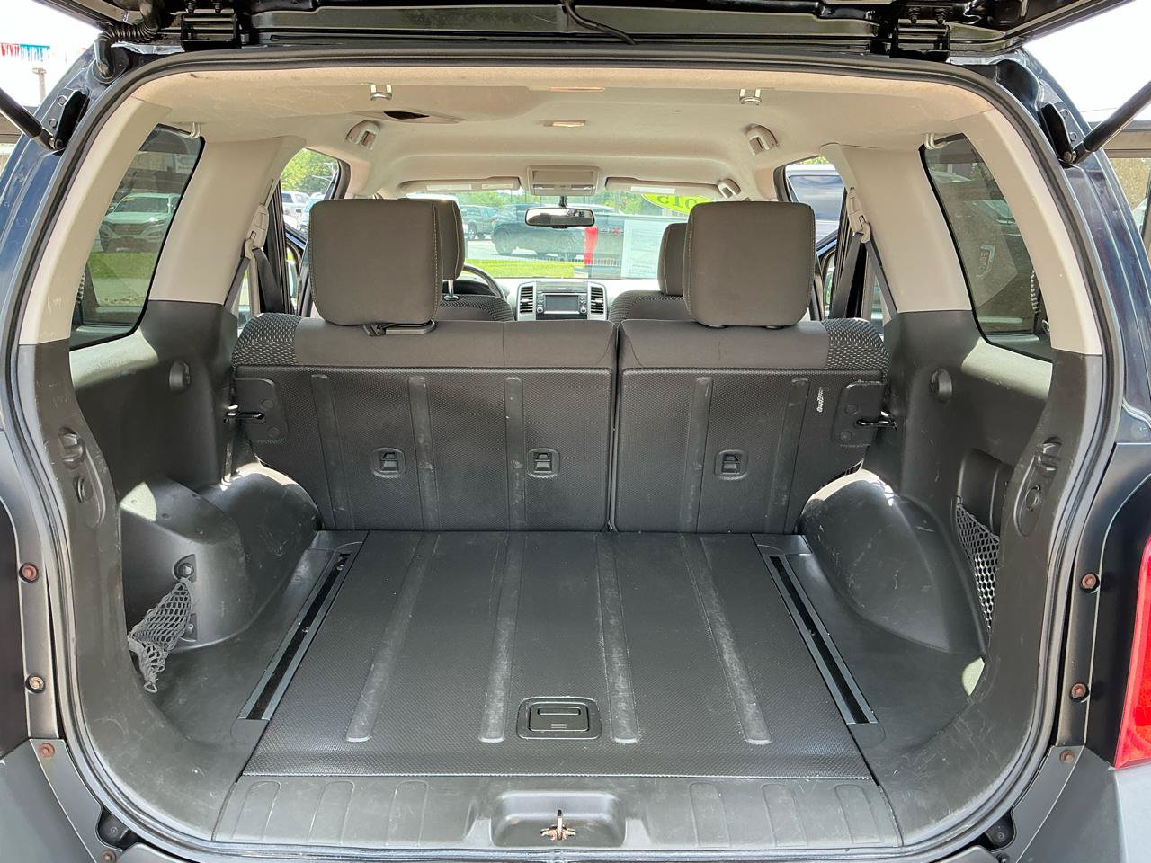 Used 2015 Nissan Xterra PRO-4X AWD/4WD image 24
