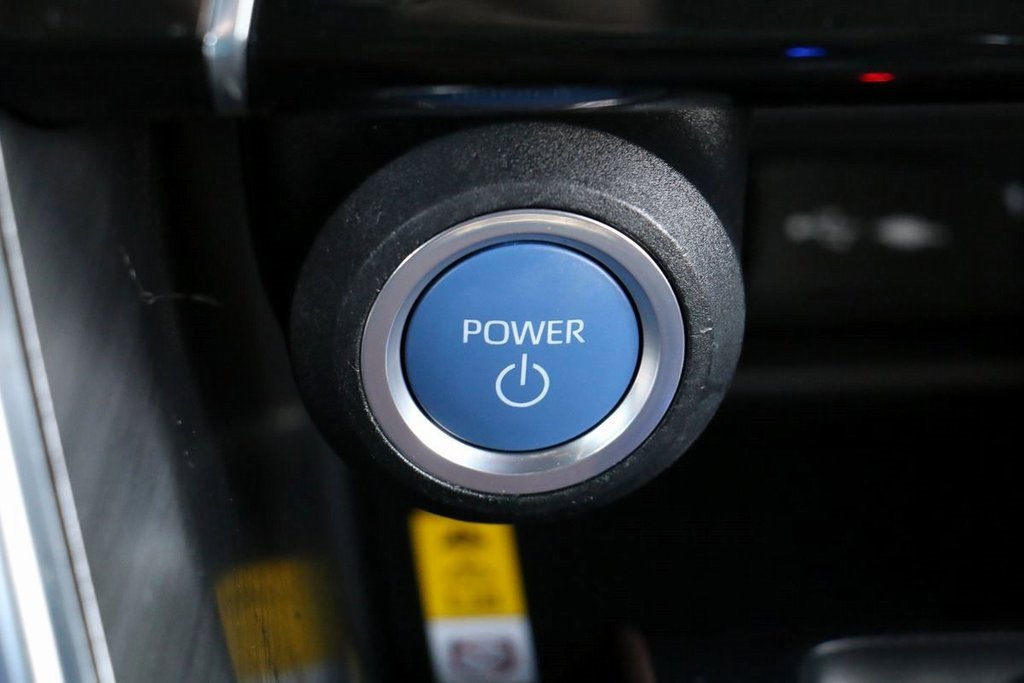 Used 2021 Toyota Venza Limited image 16