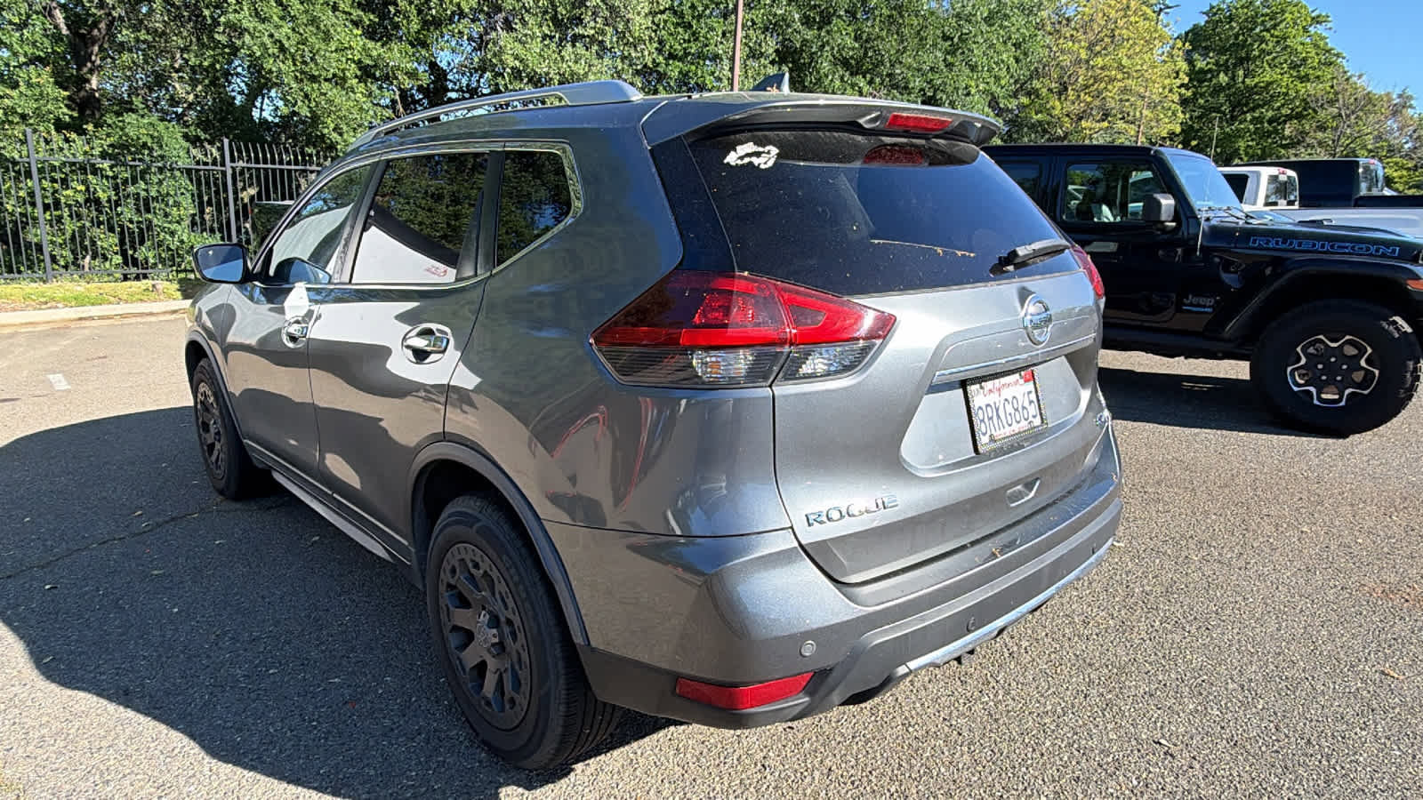 Used 2020 Nissan Rogue SV image 7