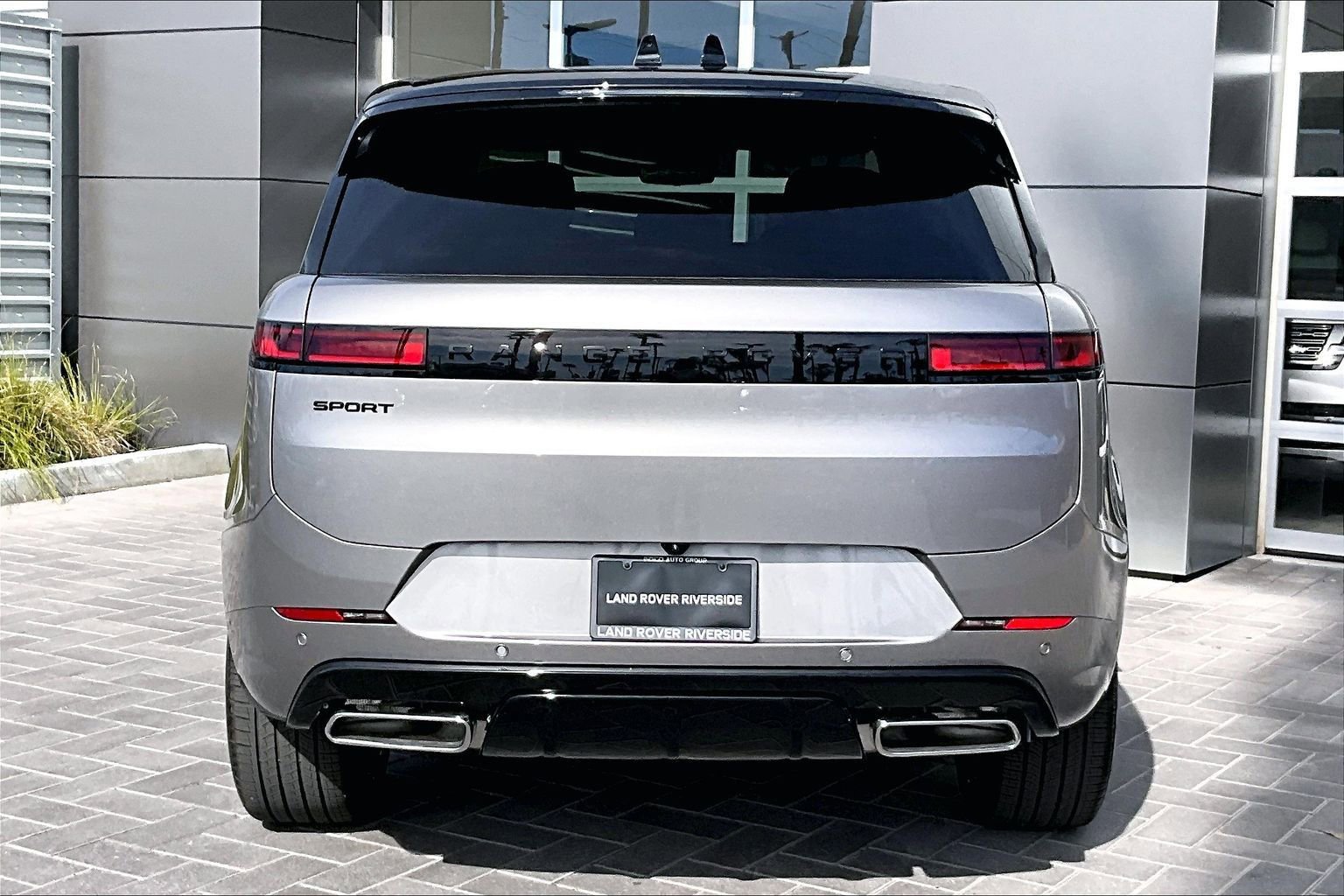 New 2026 Land Rover Range Rover Sport Dynamic SE image 4
