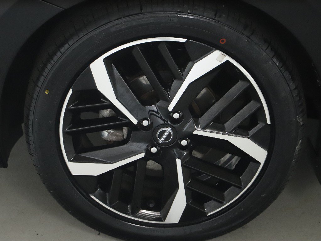Certified 2024 Nissan Versa SR w/ Trunk Package FWD image 36