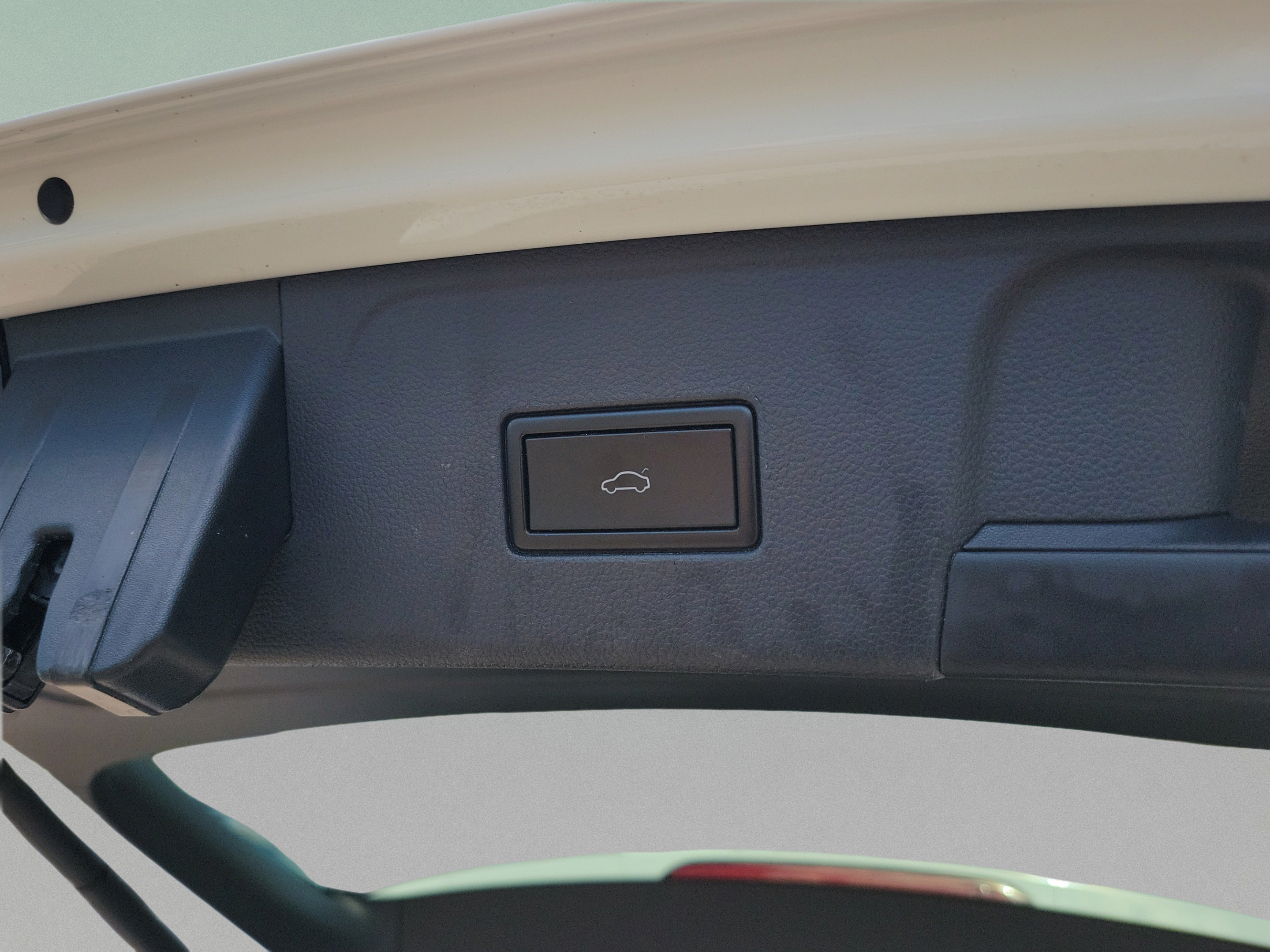 Used 2019 Volkswagen Atlas SEL FWD image 29