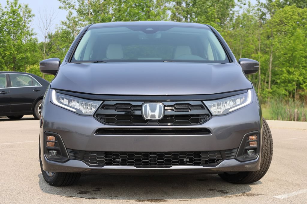 New 2026 Honda Odyssey Touring image 2