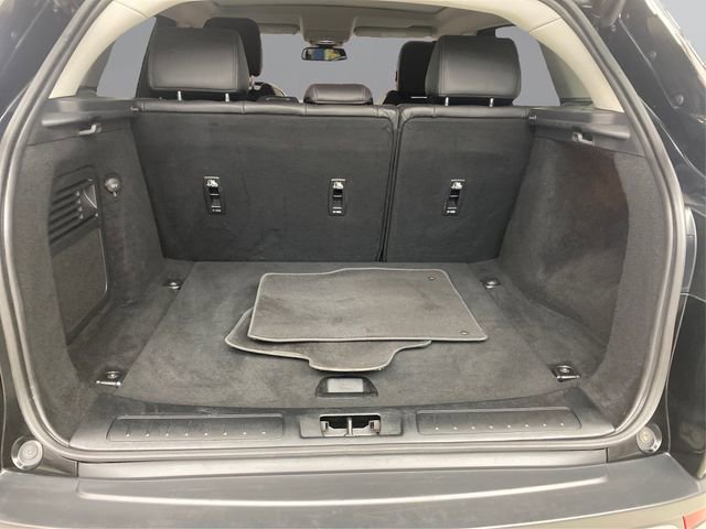Used 2019 Land Rover Range Rover Evoque SE Premium image 14