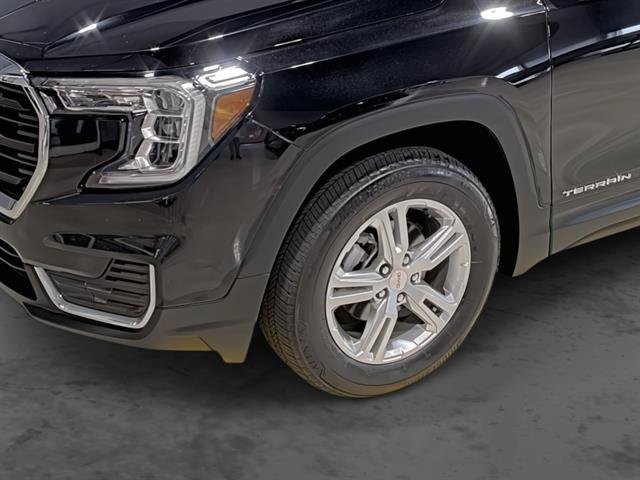 Used 2022 GMC Terrain SLE w/ Driver Convenience Package AWD/4WD image 9