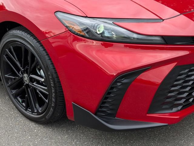 Used 2025 Toyota Camry SE FWD image 2