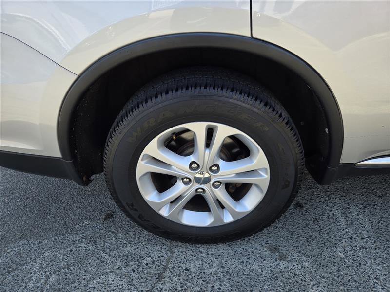 Used 2013 Dodge Durango SXT image 16