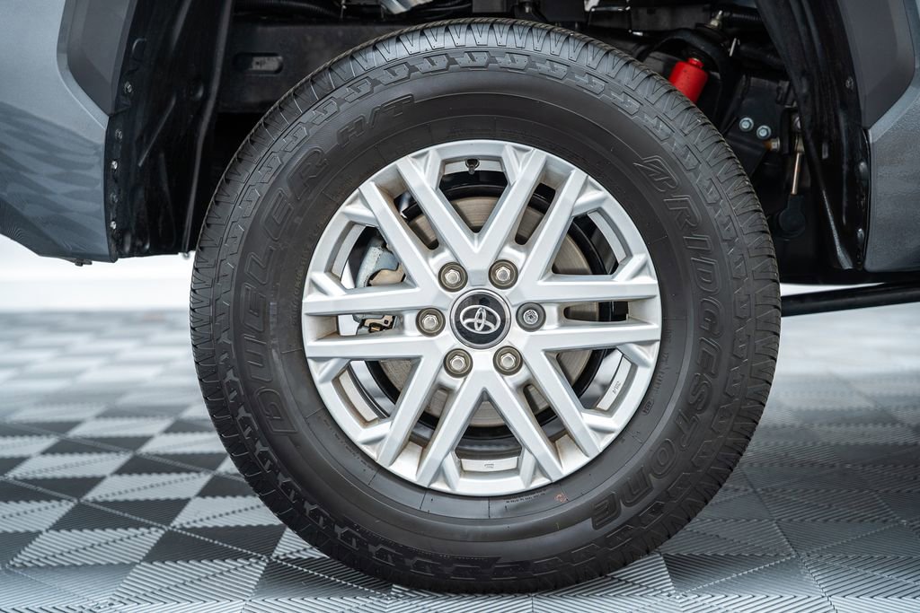 Certified 2026 Toyota Tundra SR5 AWD/4WD image 18