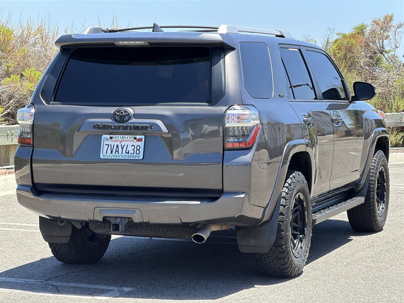 Used 2016 Toyota 4Runner SR5 Premium RWD image 6