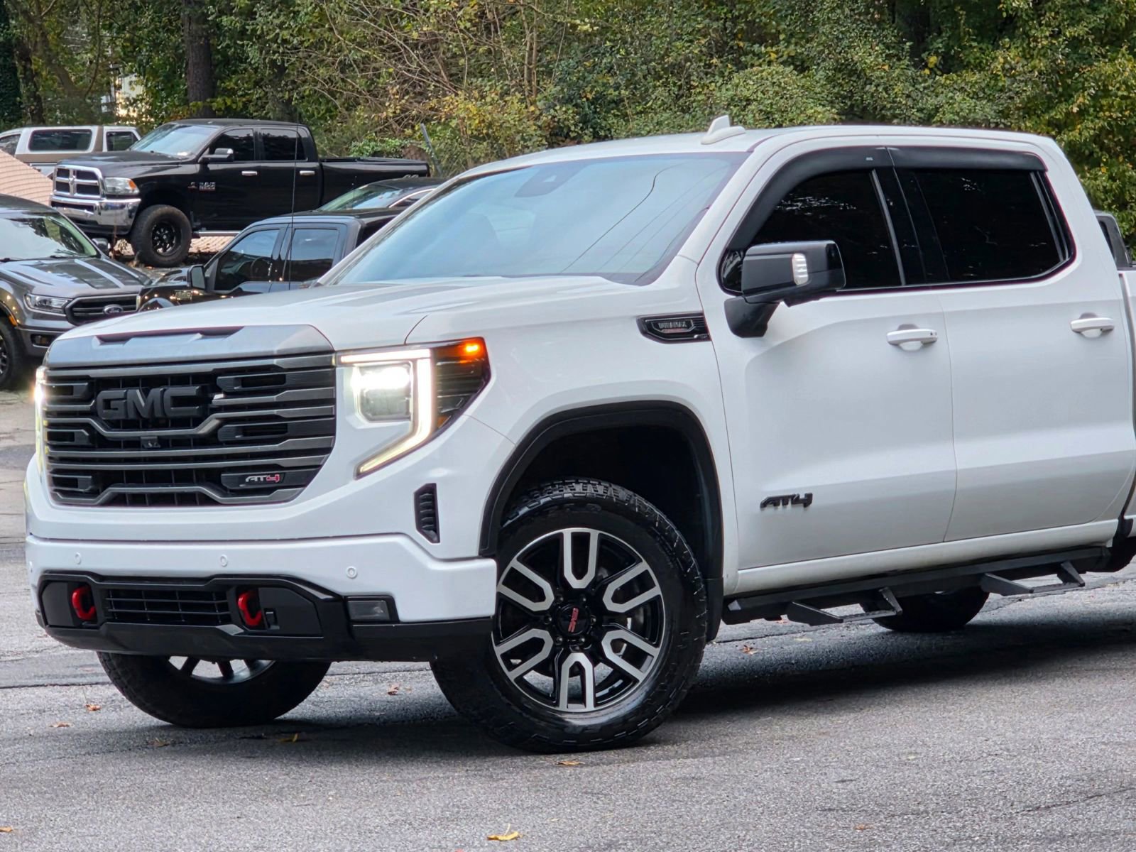 Used 2023 GMC Sierra 1500 AT4 AWD/4WD image 2