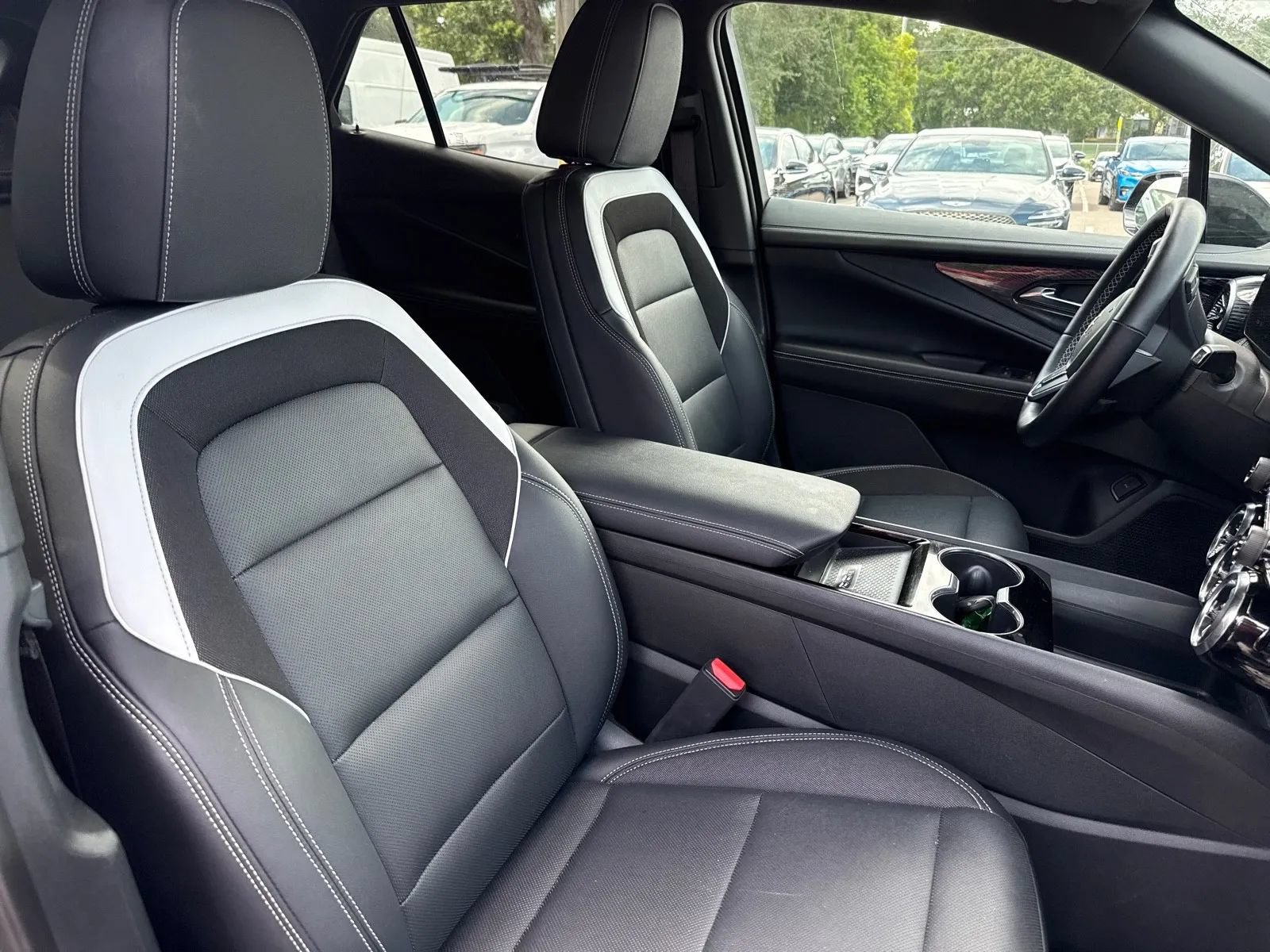 Used 2024 Chevrolet Blazer EV LT AWD/4WD image 15