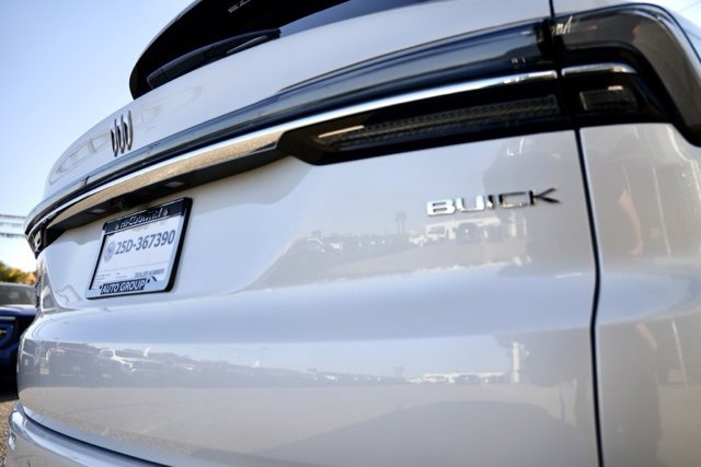 Used 2025 Buick Enclave Avenir w/ Super Cruise Package image 7