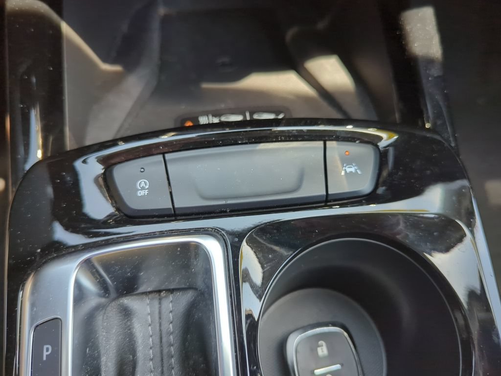 Certified 2024 Chevrolet Trax ACTIV w/ Sunroof Package FWD image 30