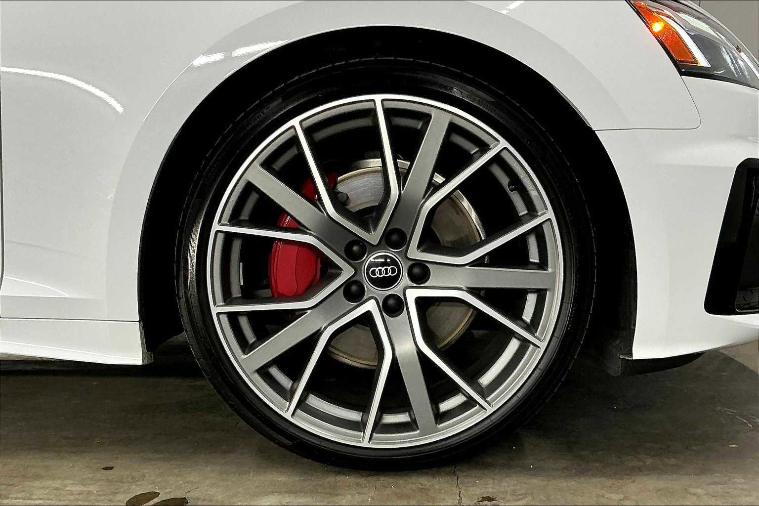 Used 2025 Audi A5 2.0T Premium Plus w/ Premium Plus image 12