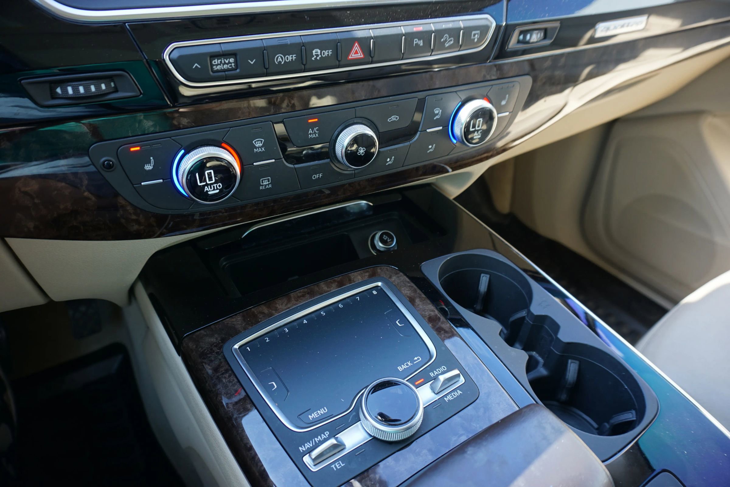 Used 2017 Audi Q7 3.0T Premium Plus image 35