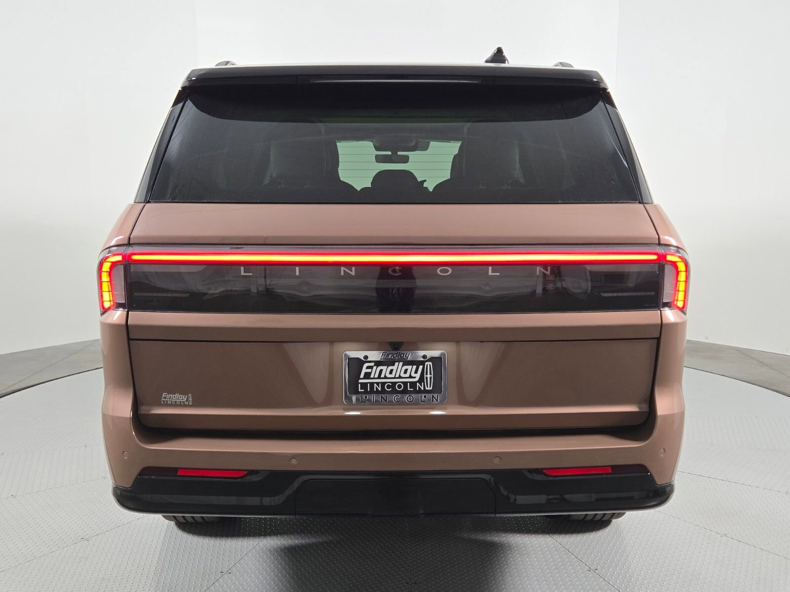 New 2026 Lincoln Navigator L Black Label w/ Black Label Special Edition image 5