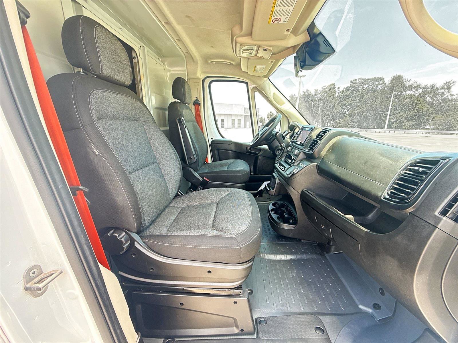 Used 2022 RAM ProMaster 3500 w/ Convenience Group FWD image 20