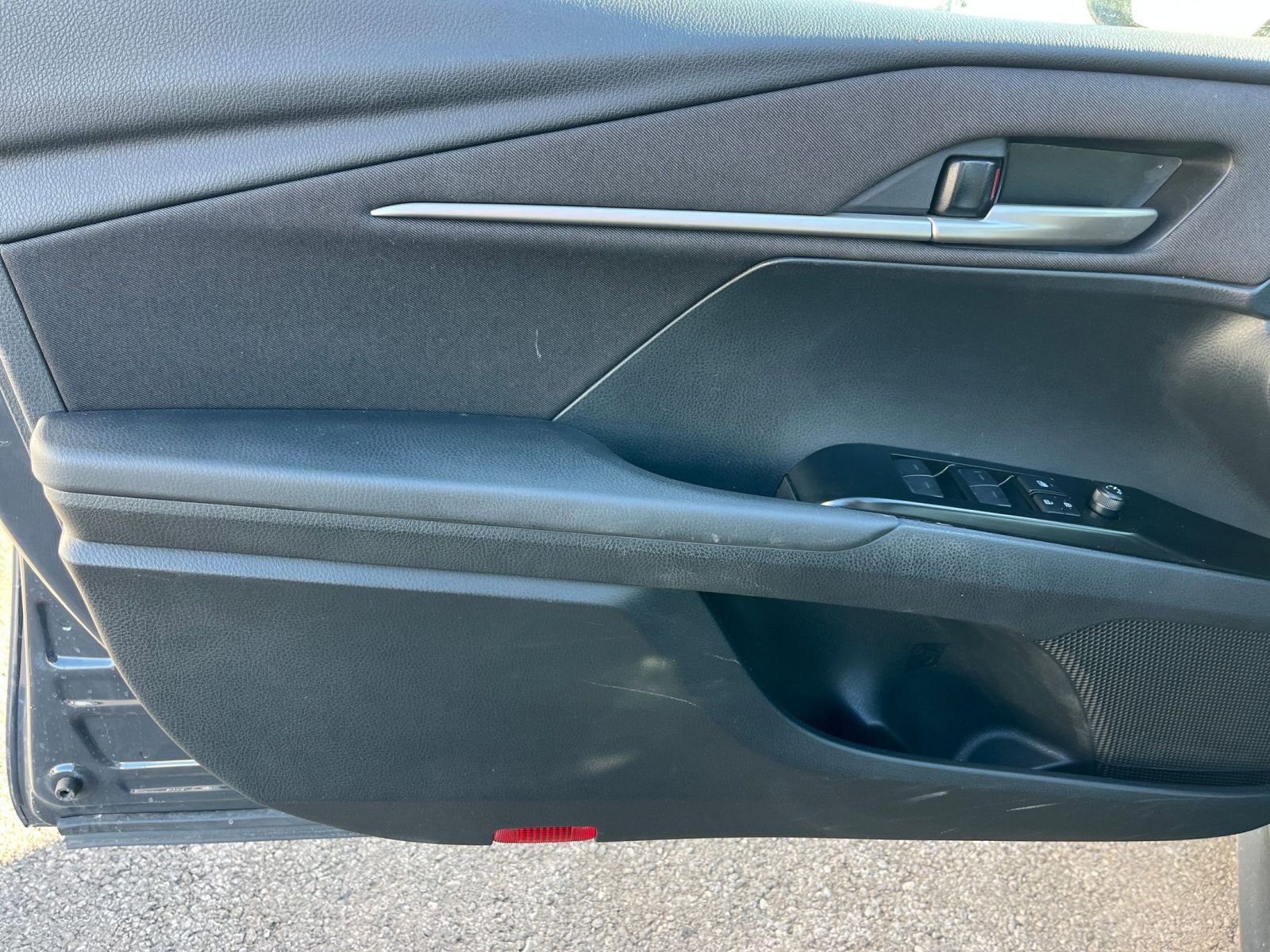 Used 2025 Toyota Camry LE FWD image 18