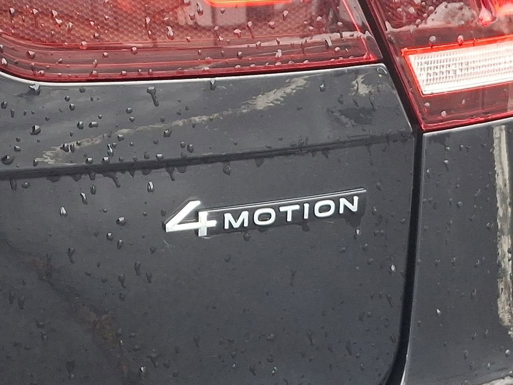 Certified 2022 Volkswagen Tiguan SE w/ Panoramic Sunroof Package image 32