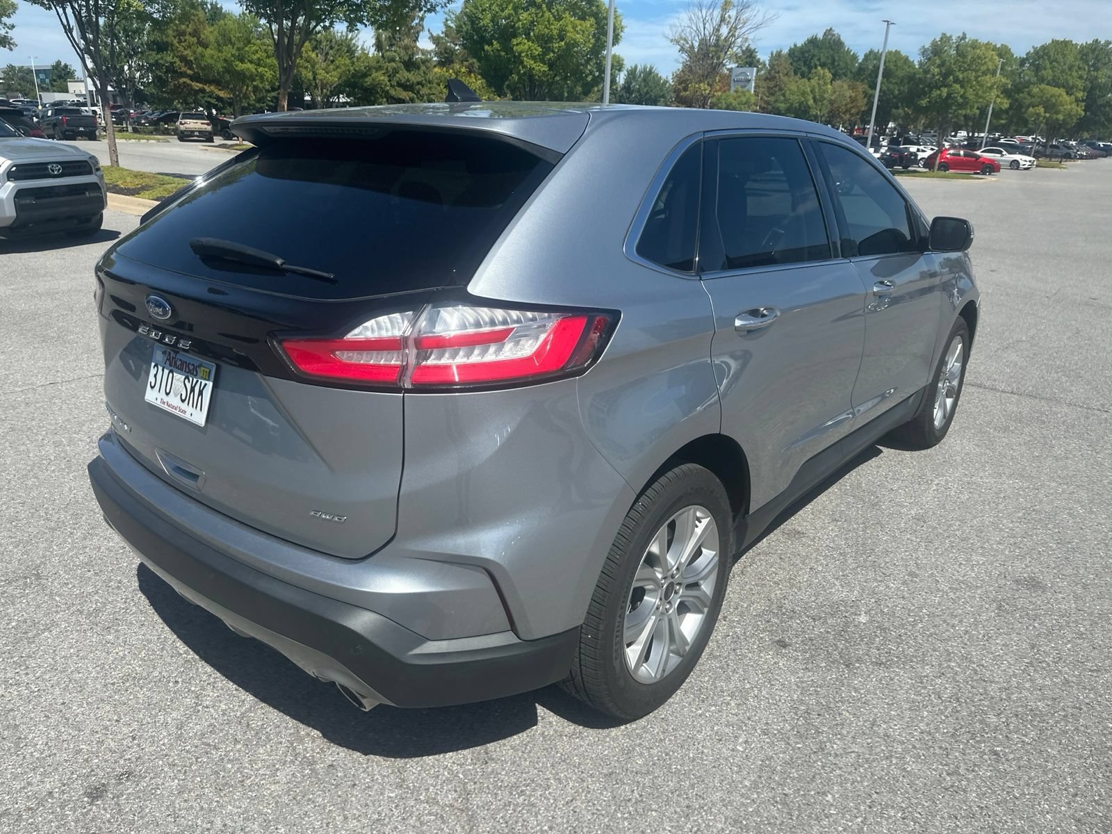 Used 2023 Ford Edge Titanium AWD/4WD image 5