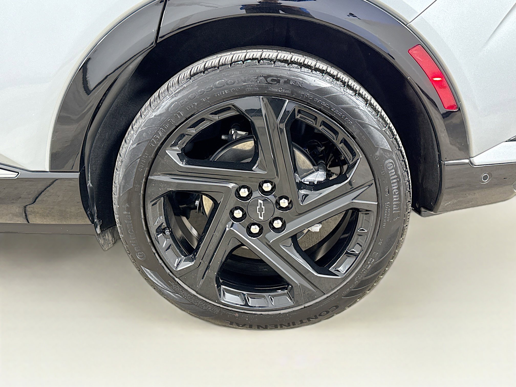 Used 2024 Chevrolet Equinox EV RS image 32