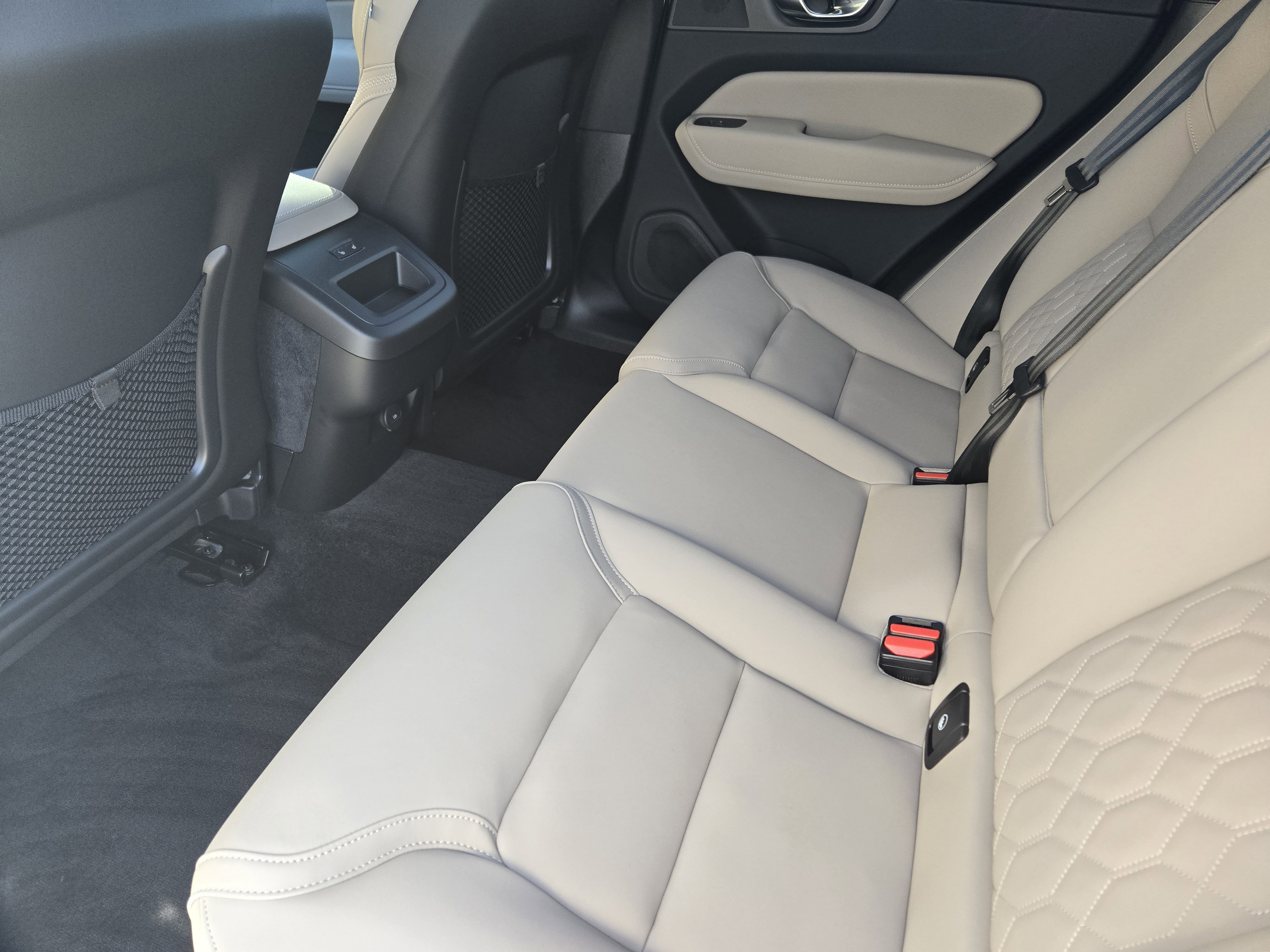 New 2026 Volvo XC60 B5 Plus w/ Climate Package AWD/4WD image 26