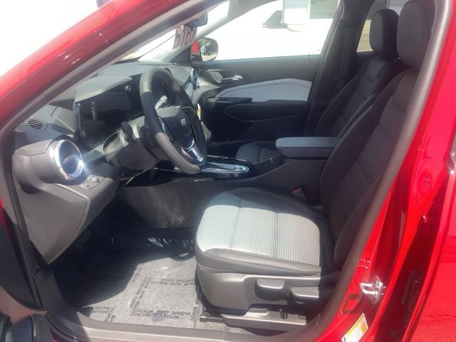 New 2026 Chevrolet Trax LT w/ Driver Confidence Package FWD image 15