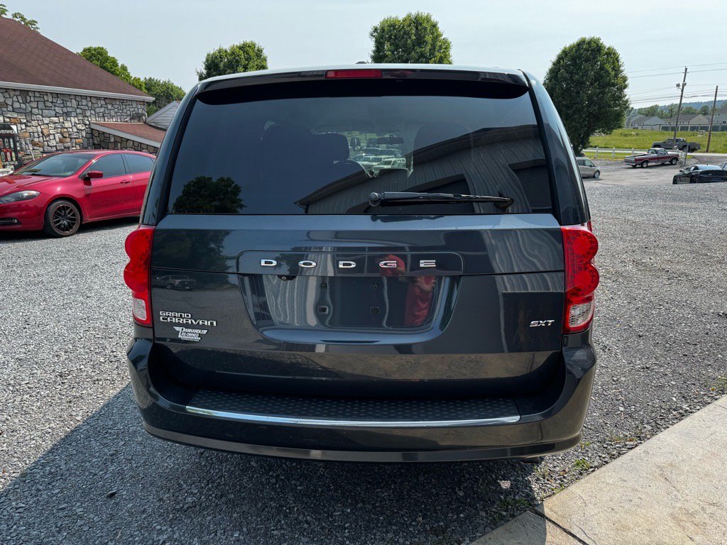 Used 2014 Dodge Grand Caravan SXT w/ Security Group FWD image 6
