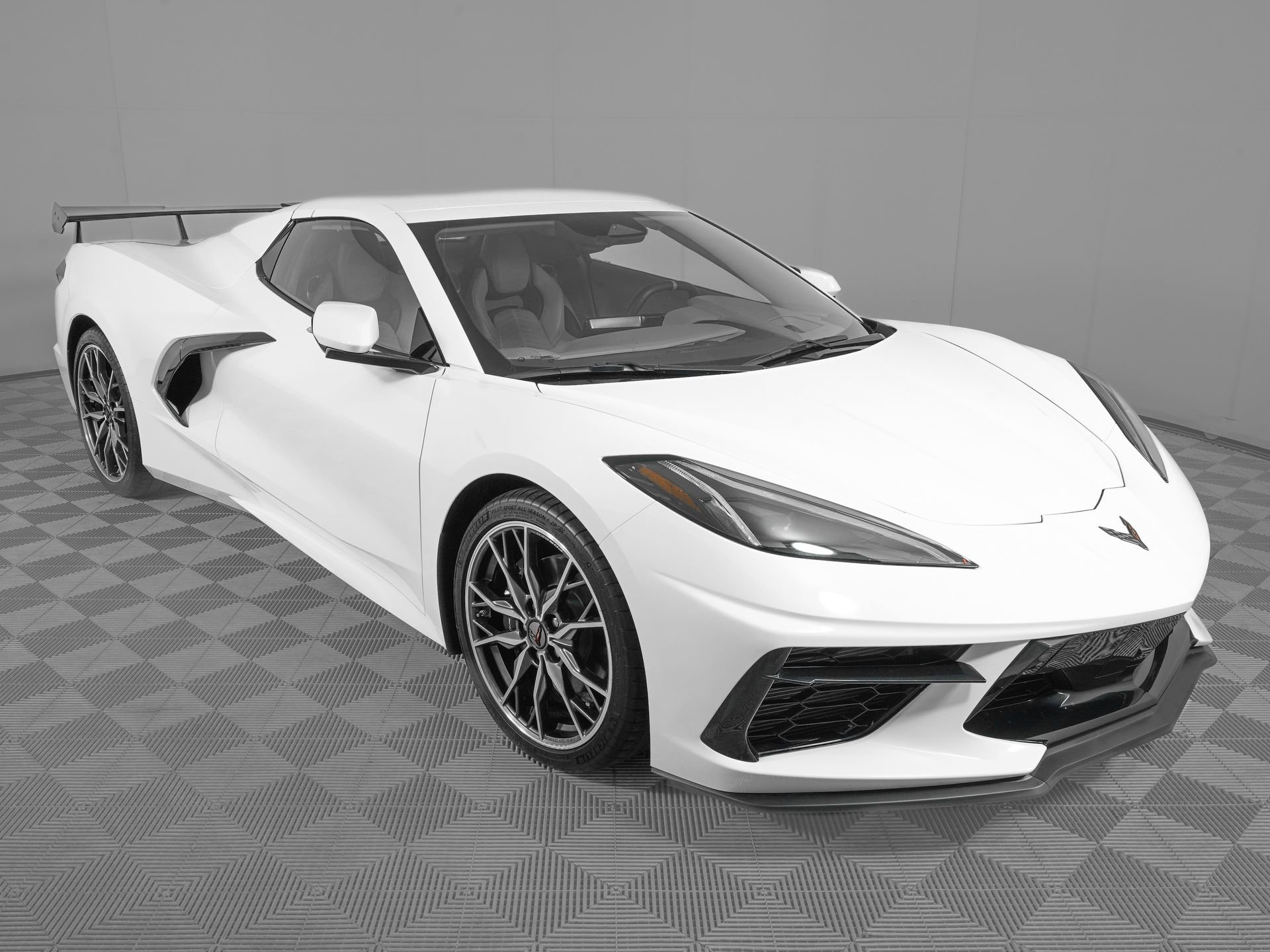 Used 2024 Chevrolet Corvette Stingray Premium Conv w/ 3LT image 4