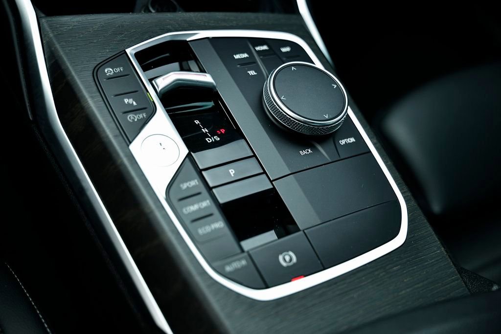 Used 2023 BMW 330i xDrive 330i xDrive w/ Driving Assistance Package image 38