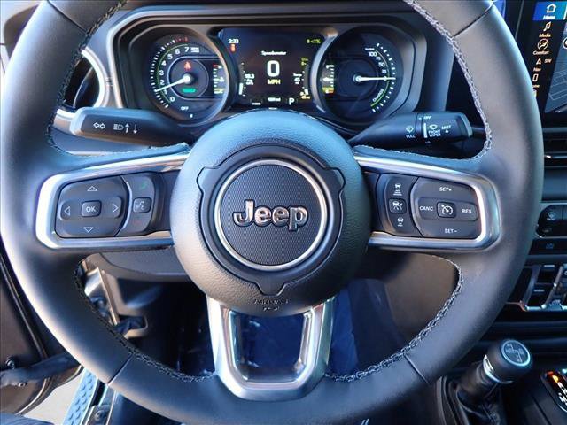 Used 2025 Jeep Wrangler Sahara image 13