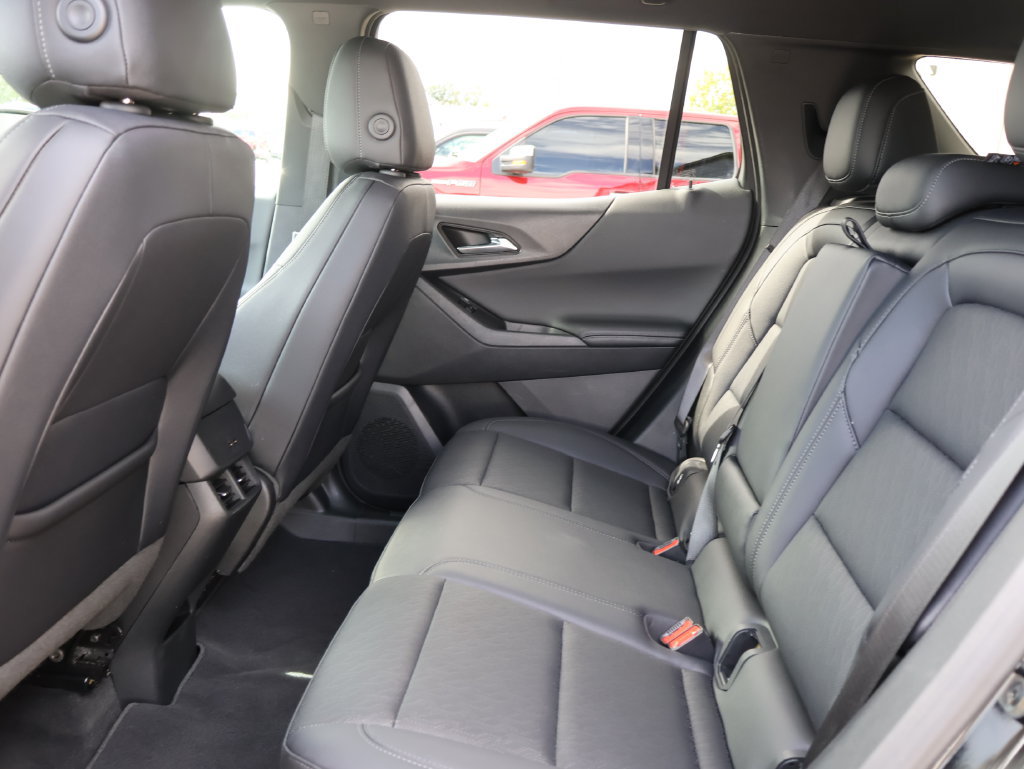Used 2026 Chevrolet Equinox LT w/ Convenience Package II FWD image 17