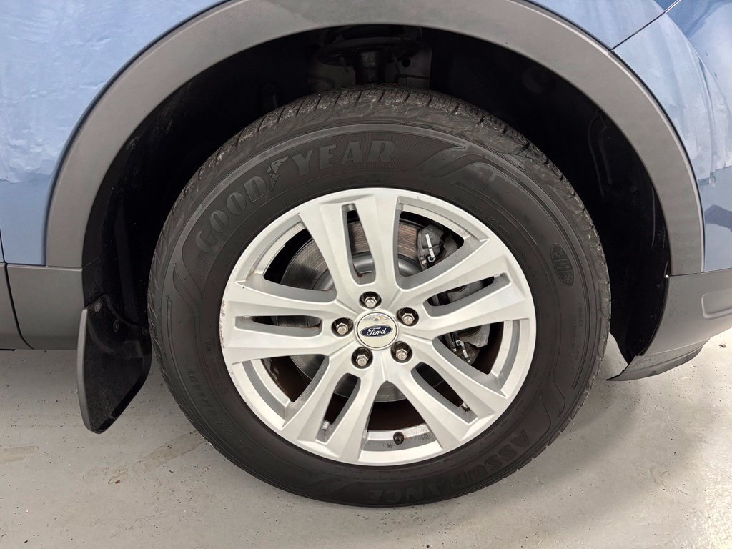 Used 2018 Ford Explorer XLT w/ Equipment Group 202A AWD/4WD image 60