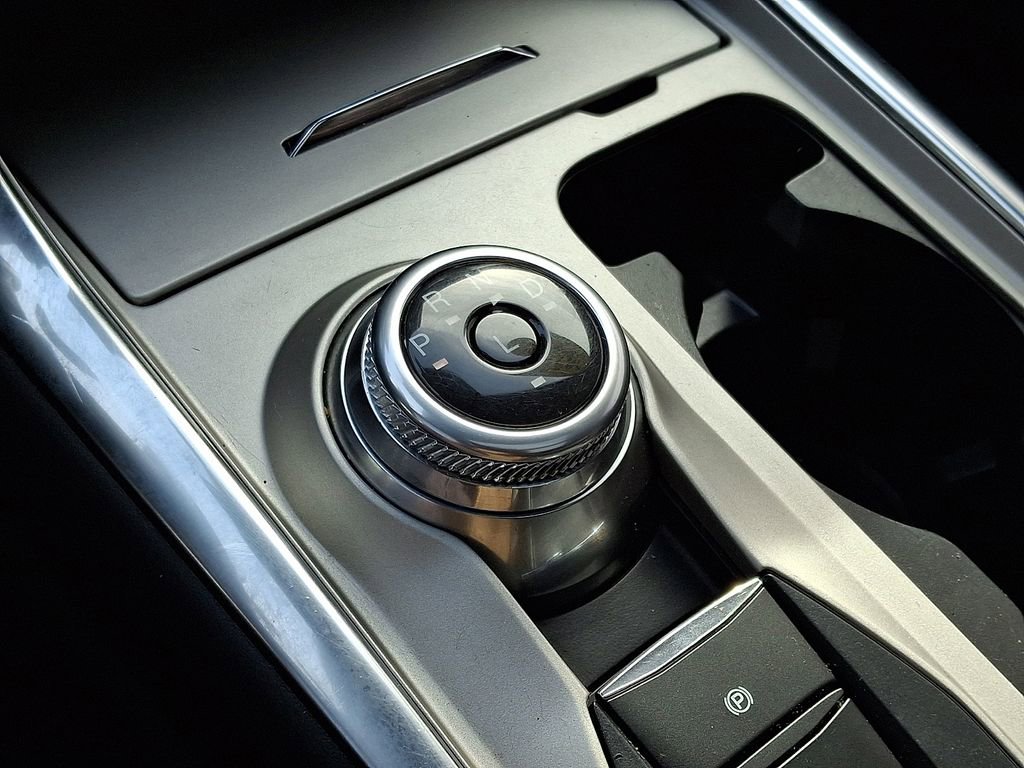 Used 2023 Ford Explorer Platinum w/ Technology Package image 17