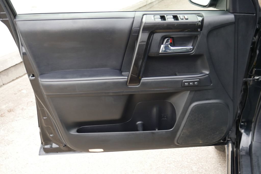 Used 2020 Toyota 4Runner Nightshade AWD/4WD image 30