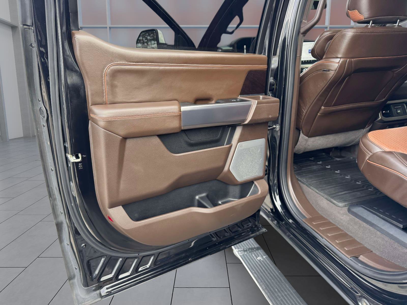 Used 2023 Ford F450 King Ranch w/ Chrome Package image 21