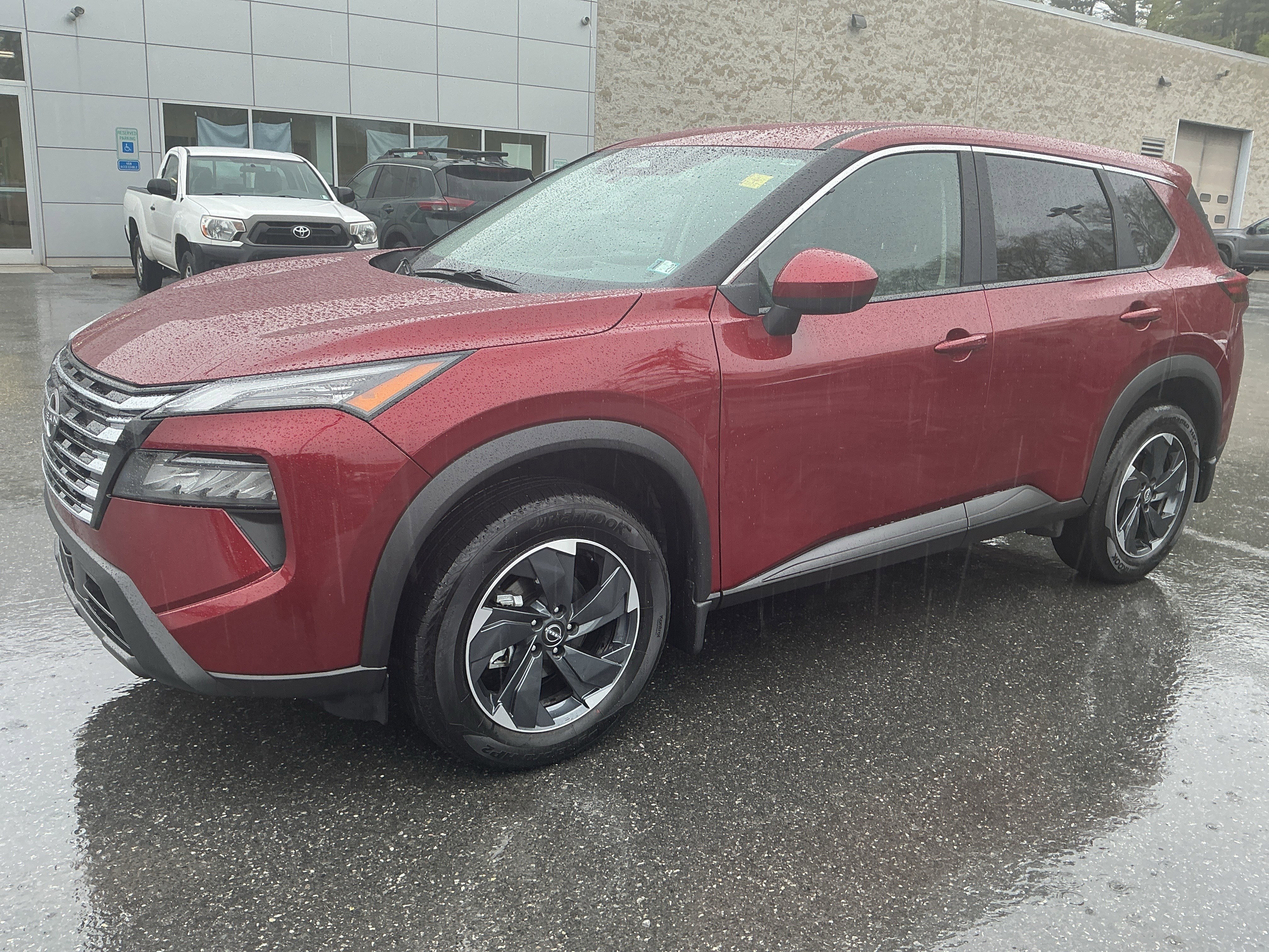 Used 2026 Nissan Rogue SV AWD/4WD image 7
