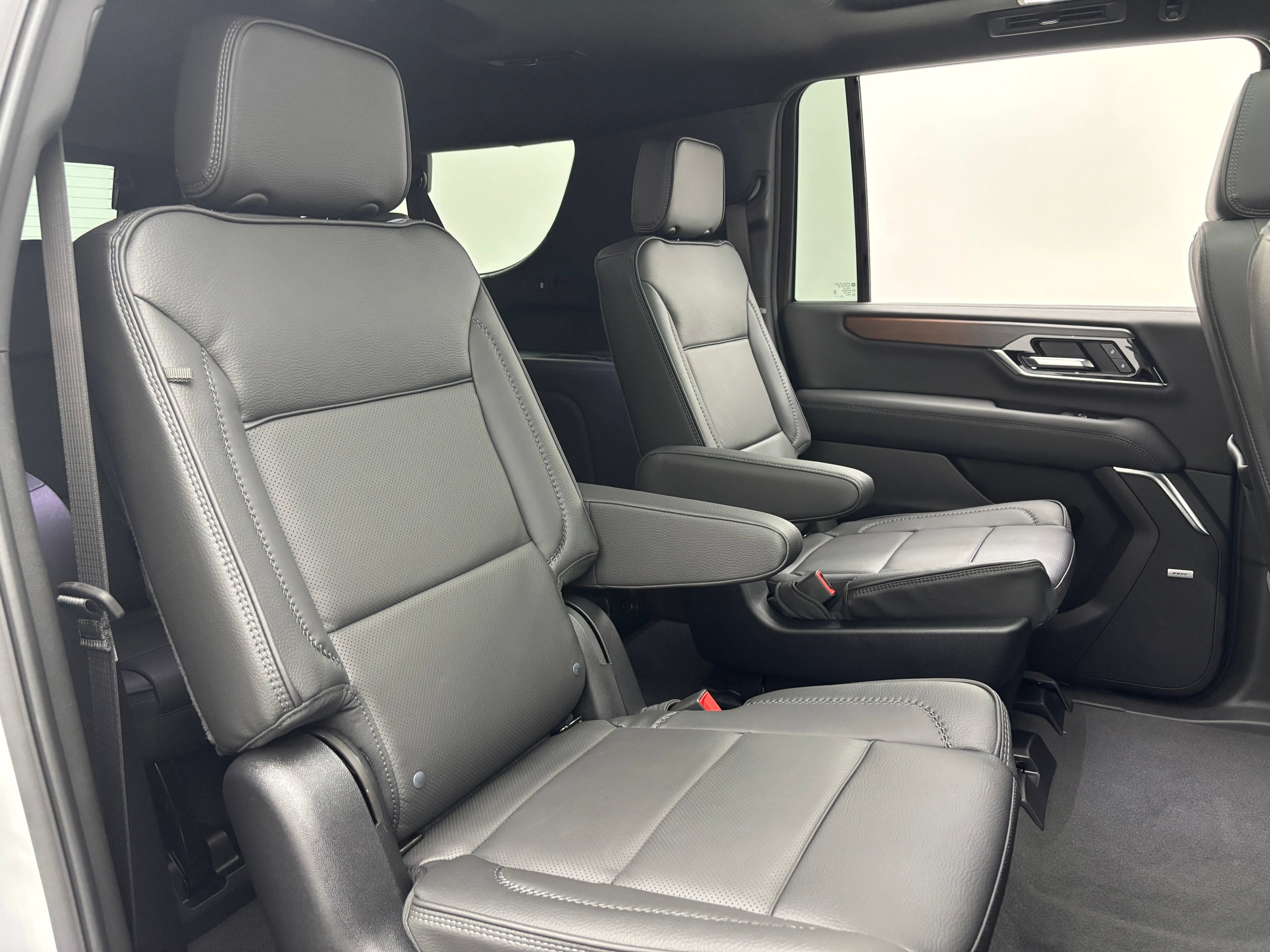 New 2026 GMC Yukon XL Denali w/ Sun & Power Step Package AWD/4WD image 41