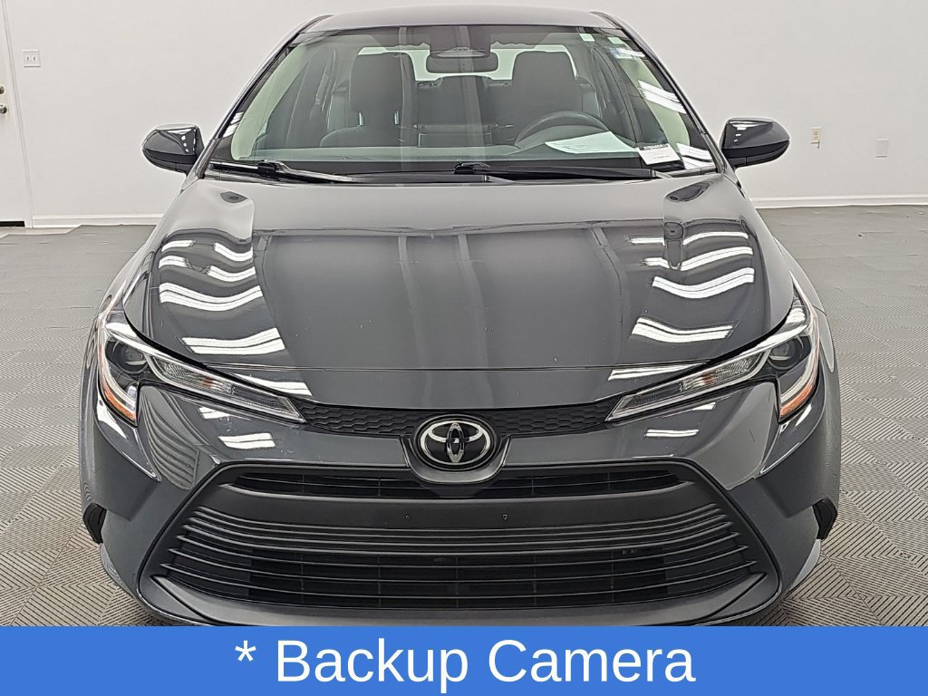 Used 2023 Toyota Corolla LE FWD image 3