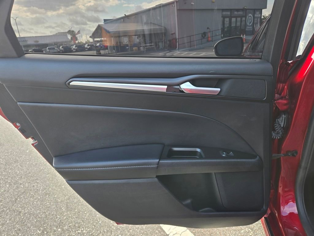 Used 2019 Ford Fusion Titanium AWD/4WD image 38