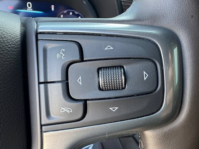 Used 2024 Chevrolet Suburban Z71 w/ Luxury Package AWD/4WD image 8