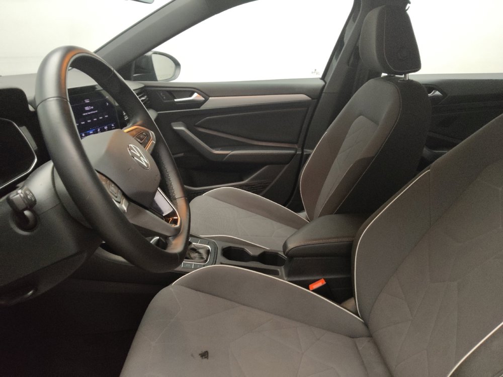 Used 2025 Volkswagen Jetta Sport image 17