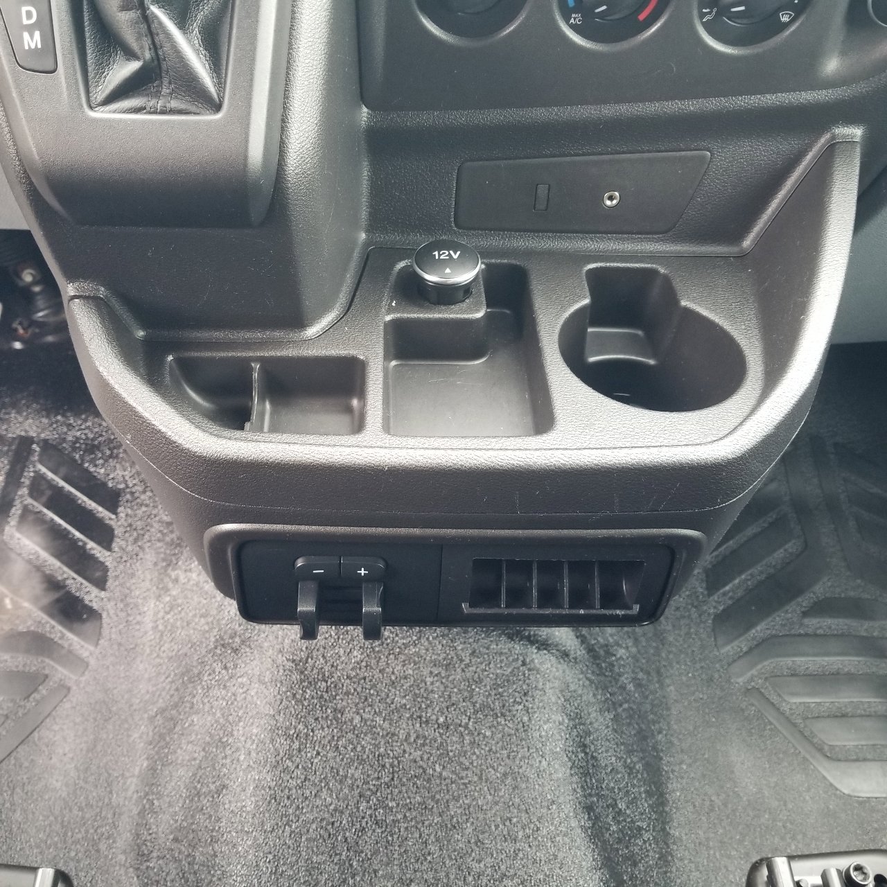 Used 2016 Ford Transit 250 130 Low Roof image 13