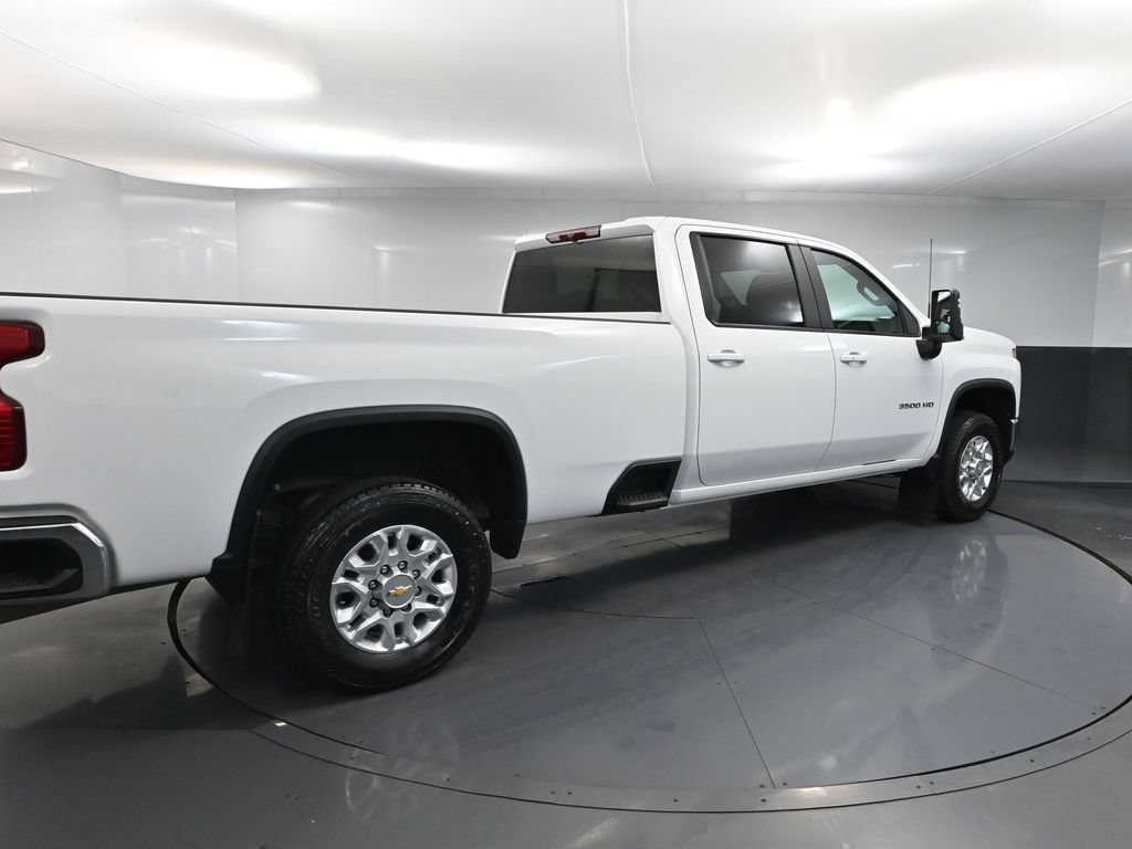 Used 2025 Chevrolet Silverado 3500 LT w/ Safety Package AWD/4WD image 4