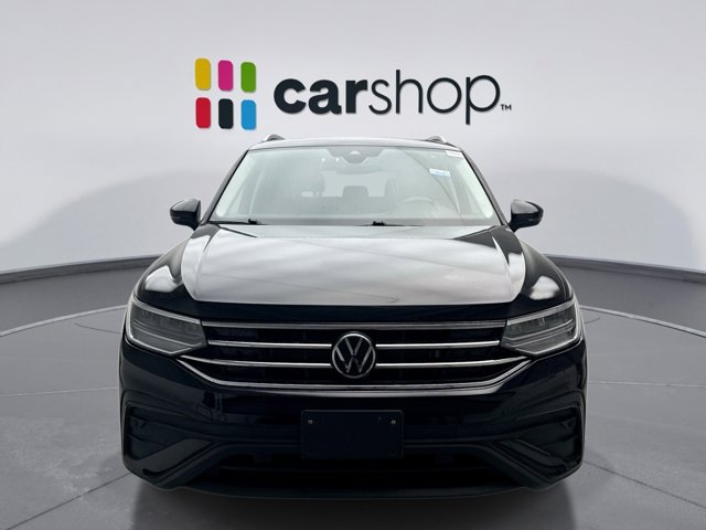 Used 2023 Volkswagen Tiguan SE AWD/4WD image 6